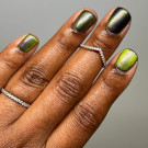 Лак для ногтей Cadillacquer Extraterrestrial (автор - @mikkelz_nails)
