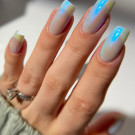 Лак для ногтей Rogue Lacquer Bumble